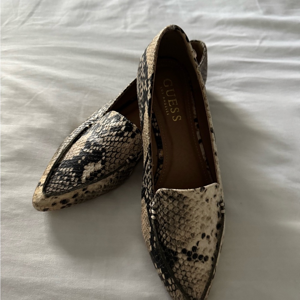 Guess Black and Beige Snakeskin Loafers
